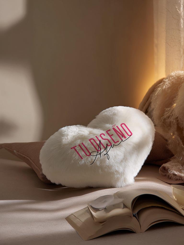 u3126165673_a_hyper-realistic_studio_photo_of_a_heart-shaped__02c4224f-2729-4b0d-9ba4-52b3184c2ee6_2.jpg